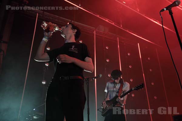 THE FAT WHITE FAMILY - 2019-09-20 - ANGERS - Le Quai - Forum - 